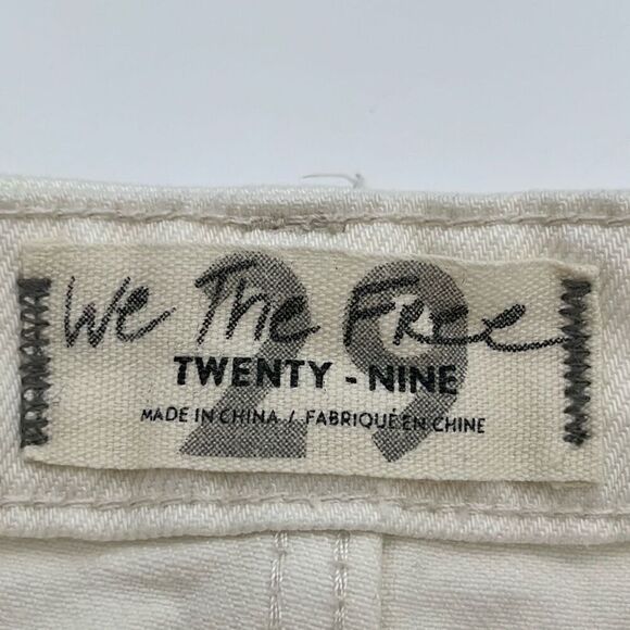 WE THE FREE Jean Mini Skirt Size 29 White Distressed Raw Cut Hem Button Fly - Picture 4 of 15